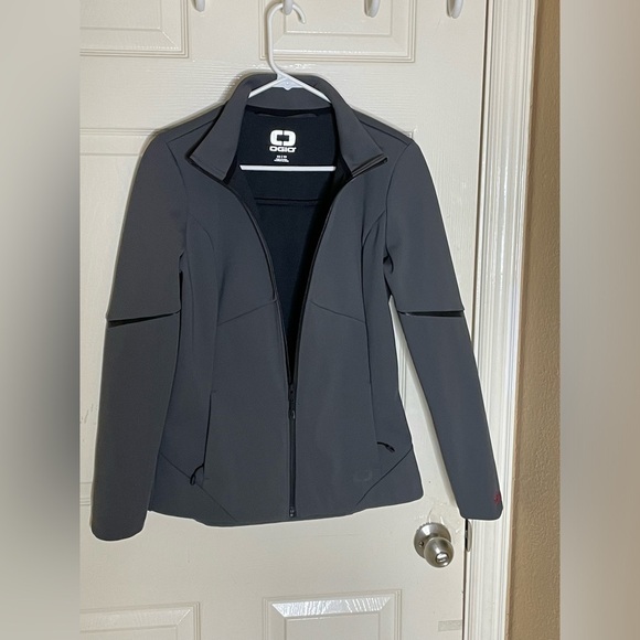 OGIO ® Ladies Exaction Soft Shell Jacket XS​​​​​​​​​ - Picture 8 of 13